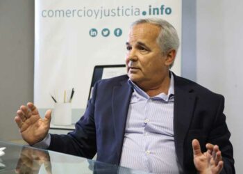 Simonella criticó el plan económico de Caputo