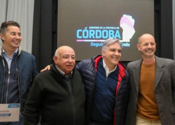 Llaryora: «La obra pública es fundamental para frenar la recesión»