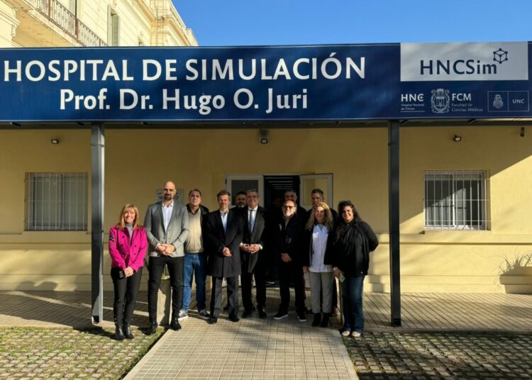 El Hospital de Clínicas y la Maternidad Nacional comienzan a atender a afiliados de Apross