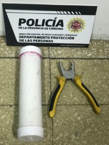 Amenazó a su pareja con una bomba casera y quedó detenido Amenazó a su pareja con una bomba casera y quedó detenido