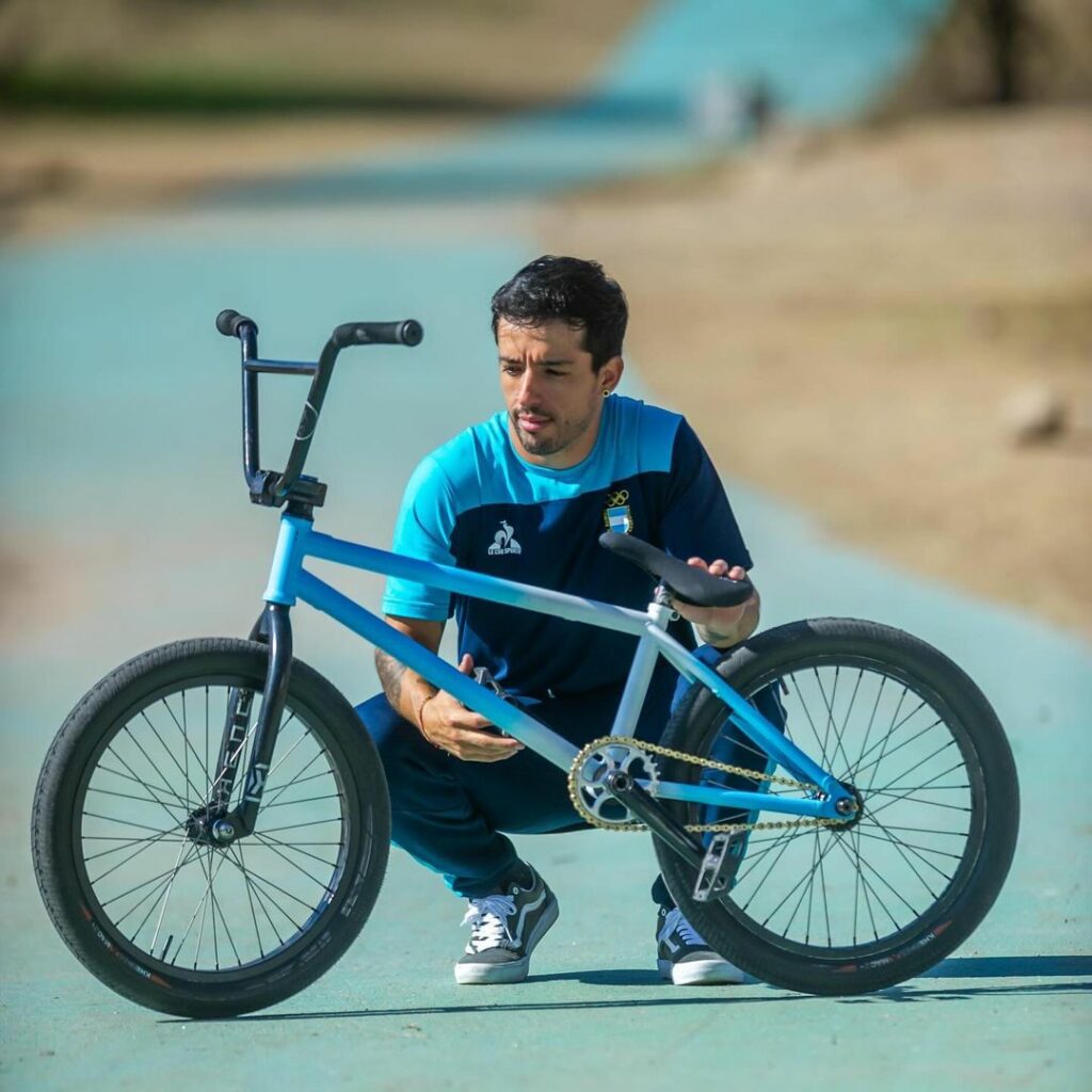 Quién es "Maligno" Torres, el cordobés que consiguió la medalla de oro en BMX freestyle