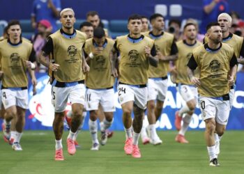 Argentina va por el bicampeonato ante Colombia