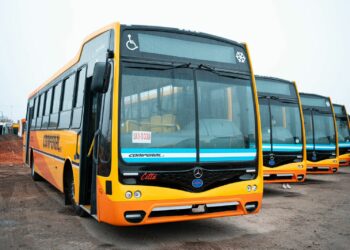 Coniferal toma las líneas 41 y 44 y completa la adquisición del servicio en todo el corredor 4