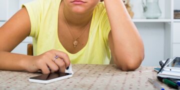 Rechazaron la solicitud de régimen comunicacional de una adolescente a su padre