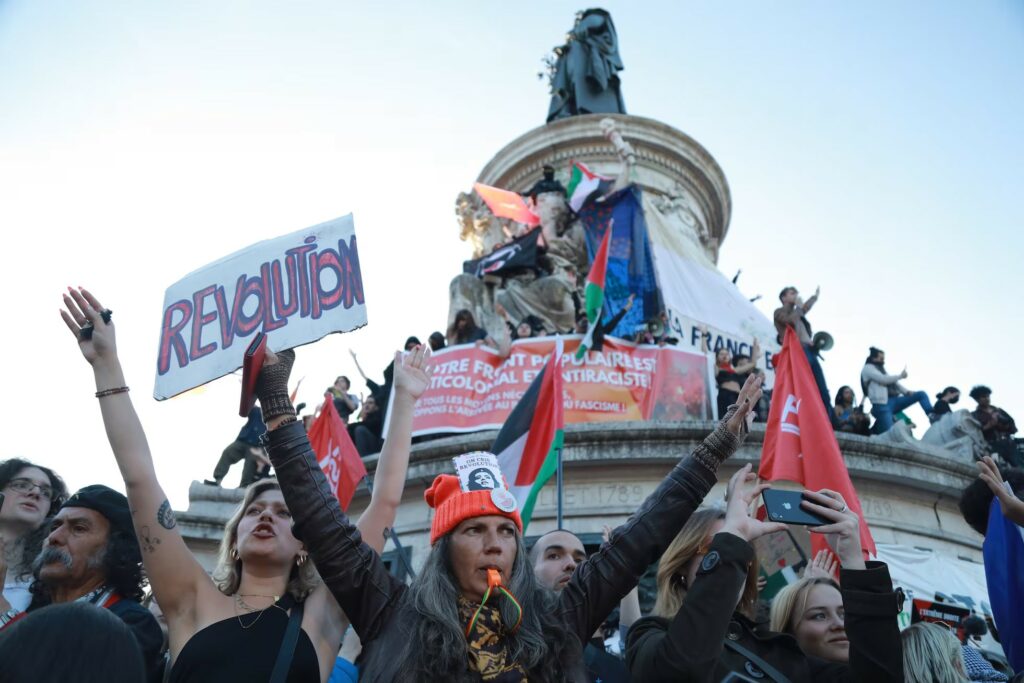 La izquierda dio el batacazo y frenó al partido de Le Pen