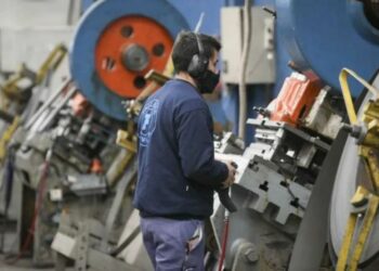 La recesión consolida números en rojo en el sector industrial