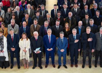 El Goberndor volvió a pedir la sanción del “juicio en ausencia”