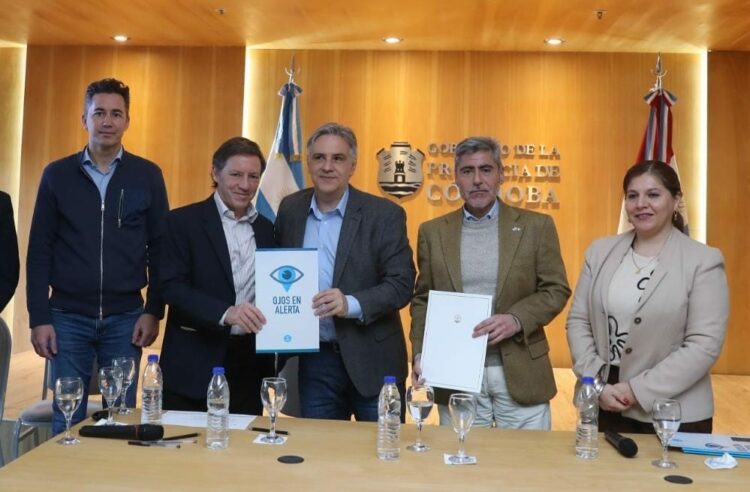 Llaryora y Quinteros firmaron un convenio con el municipio de San Miguel.