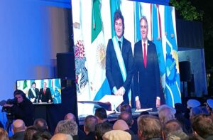 Llaryora: "Una foto institucional muy importante para el país" Llaryora: "Una foto institucional muy importante para el país"