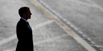Renuncia el gobierno del presidente Macron