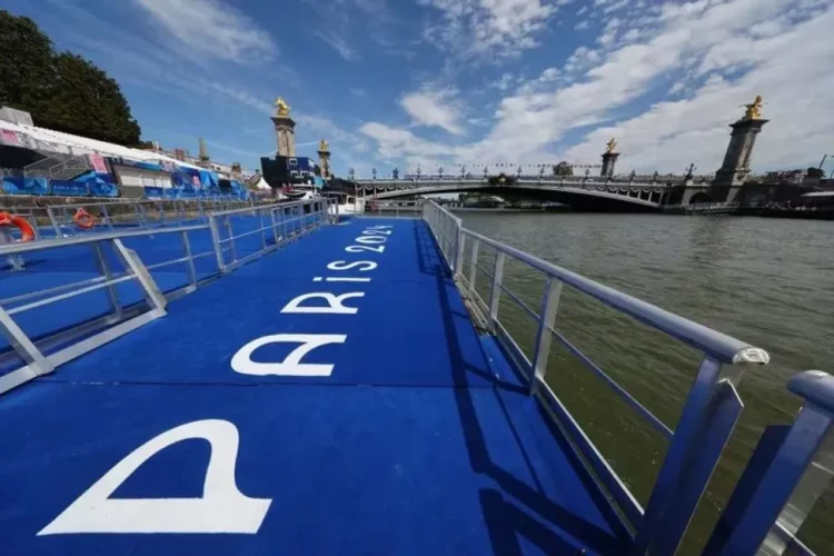 Suspendida la actividad del triatlón por la contaminación