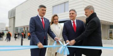 Llaryora reclamó un plan productivo y de empleo para enfrentar la crisis