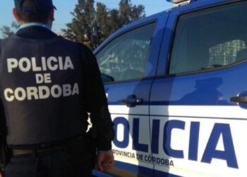 Robo piraña: detuvieron a cinco adolescentes tras amenazar y quitarle el teléfono a un hombre