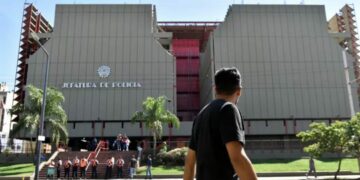 Otro oficial de la fuerza policial fue detenido por abuso sexual