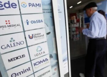 Prepagas, peajes, telefonía celular y naftas: todos los aumentos que se vienen en agosto