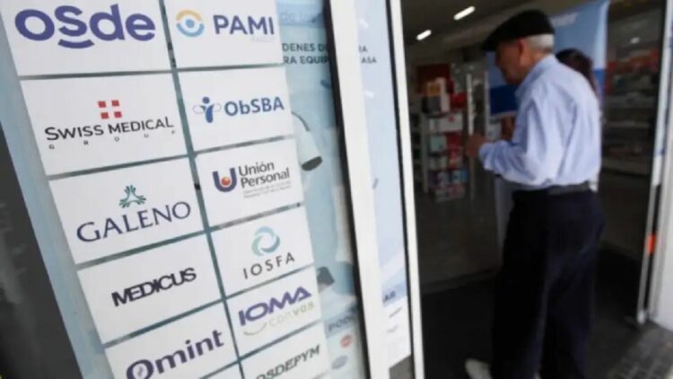 Prepagas, peajes, telefonía celular y naftas: todos los aumentos que se vienen en agosto