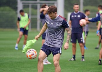 Talleres enfrenta al Zenit en un partido histórico