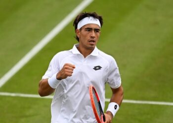 Comesaña venció a Walton en un juego maratónico