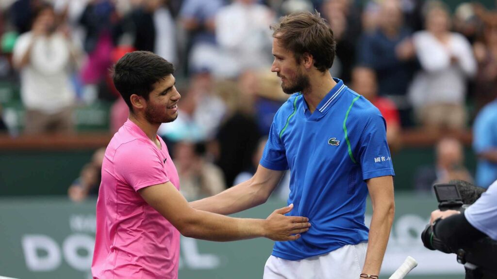 Alcaraz y Medvedev repetirán la semifinal del año pasado en Wimbledon