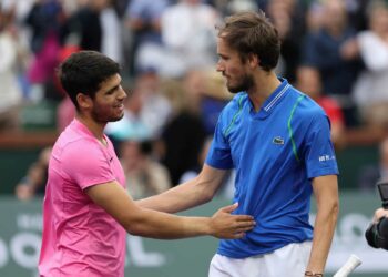 Alcaraz y Medvedev repetirán la semifinal del año pasado en Wimbledon