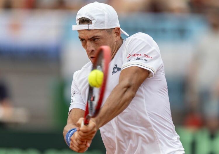 Báez y Navone, eliminados de Wimbledon en primera ronda