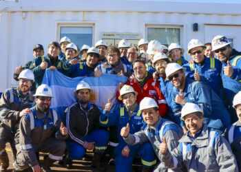 Milei recorrió Vaca Muerta, se reunió con empresarios del sector petrolero y viajó a Chile