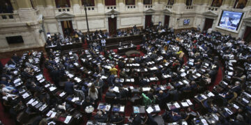 Diputados convocó a una sesión para declarar a la educación como servicio esencial