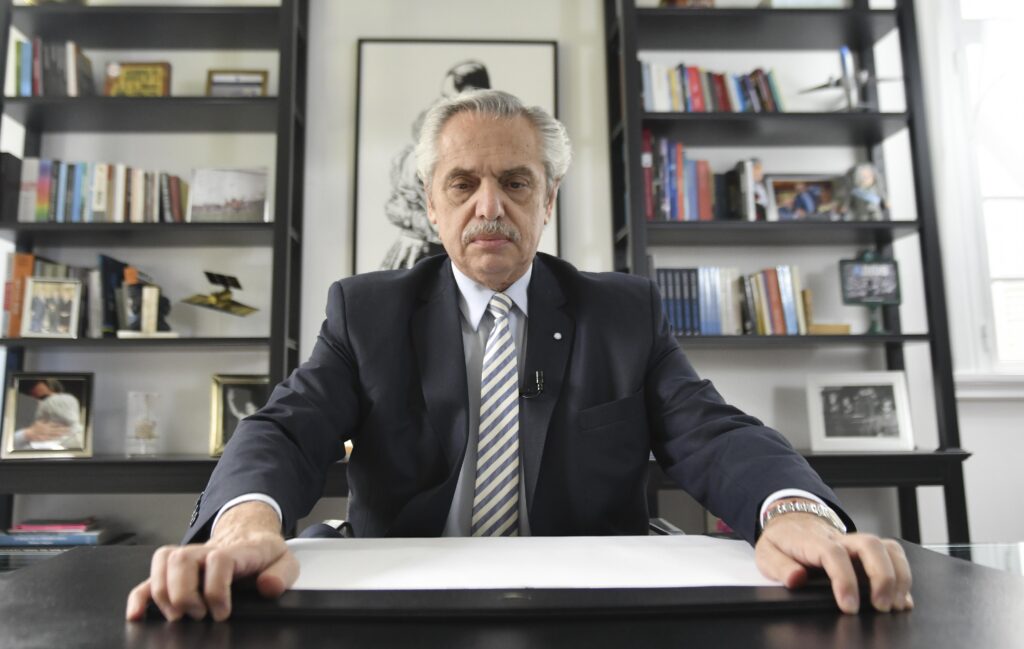 El apoderado del PJ indicó que no recibieron "ninguna renuncia" de Alberto Fernández