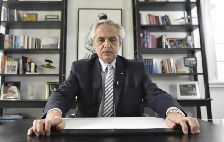 El apoderado del PJ indicó que no recibieron "ninguna renuncia" de Alberto Fernández