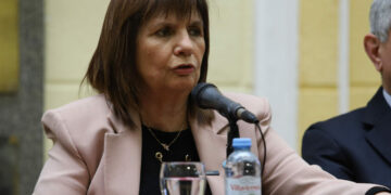 Bullrich desmintió haber autorizado la visita de los diputados libertarios a represores