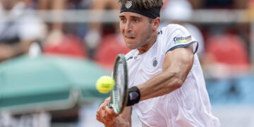 En un cruce entre argentinos, Etcheverry venció a Cerúndulo y avanza a la tercera ronda del US Open