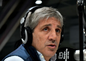 Caputo pronosticó que en septiembre bajarán los precios por la reducción del impuesto País