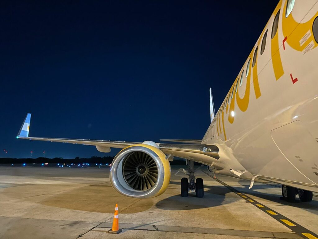 En plena tormenta eléctrica, un rayo impactó en el ala de un avión que volaba a Córdoba