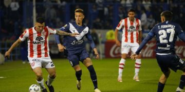 Instituto perdió ante Vélez