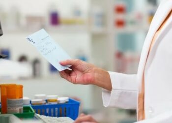 Médicos y farmacéuticos cordobeses procesados por asociación ilícita y defraudación al Pami