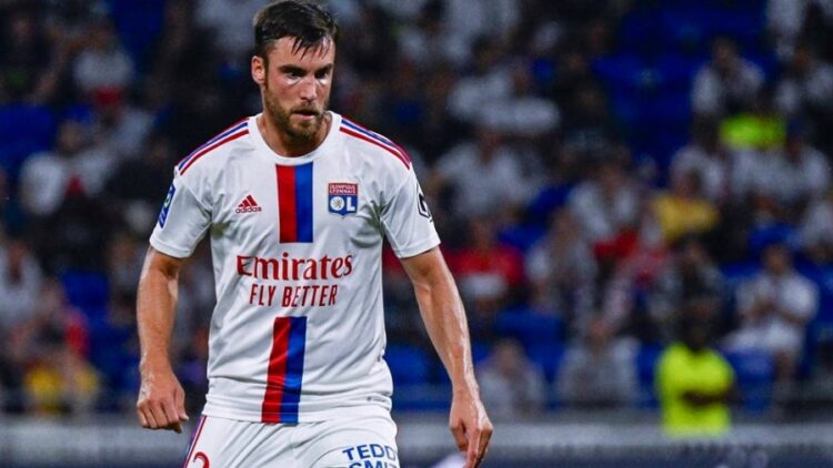 El Olympique de Lyon puso a todo su plantel en venta, incluido Tagliafico, para evitar la quiebra