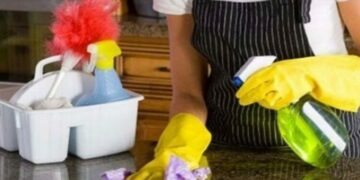 Oficializan el aumento del 13% para el personal doméstico: cómo quedan las escalas