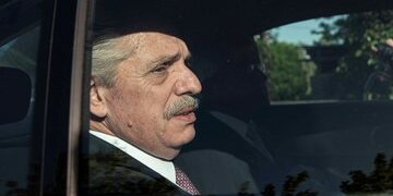 Piden ampliar la revisión del teléfono de Alberto Fernández para buscar pruebas en el caso de los seguros