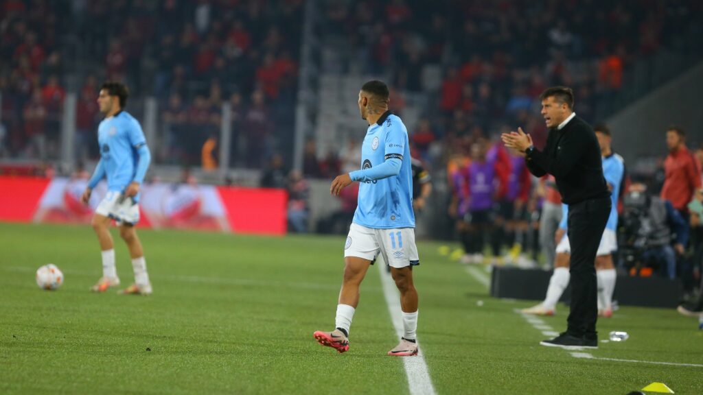 Conmebol publicó el audio del VAR en el gol anulado a Belgrano