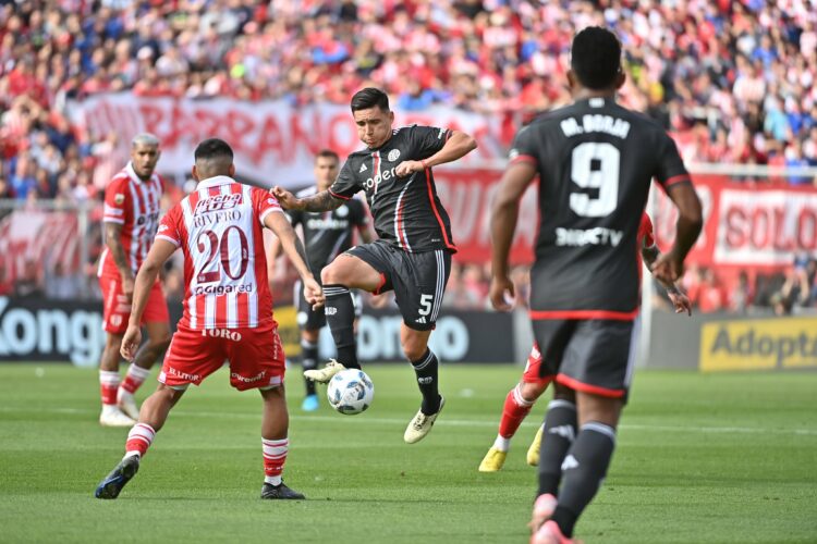 Antes del regreso de Gallardo, River empató con Unión en Santa Fe