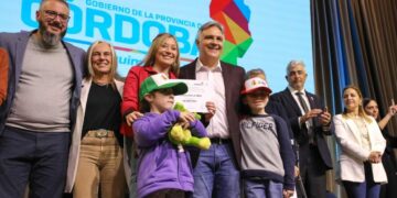 Llaryora anunció la entrega de 1.000 millones de pesos para proyectos de inclusión de discapacidad