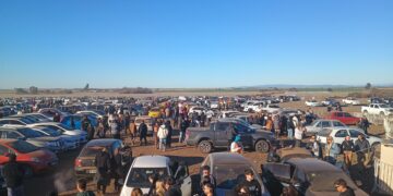 Desarticularon una masiva fiesta clandestina: más de 5.000 personas y varias drogas incautadas