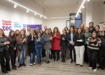 Abrieron las inscripciones de un programa de formación tecnológica para mujeres