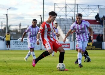 Mientras busca DT, Talleres anunció la llegada de un joven