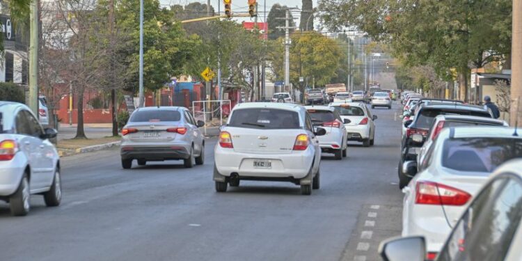 Rehabilitaron la avenida Gauss y lograron mejorar el transito en barrio Villa Belgrano