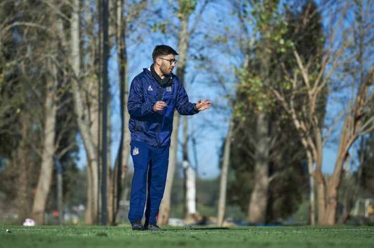 Levinsman prepara cambios para recibir al Pincha