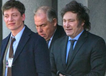 Milei hizo una fuerte defensa de Santiago Caputo