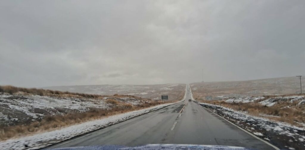 Las Altas Cumbres se tiñeron de blanco por la caída de nieve