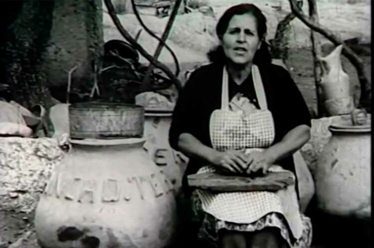 El ciclo se realiza en homenaje a la artesana cordobesa Alcira López, de destacada labor a nivel nacional.