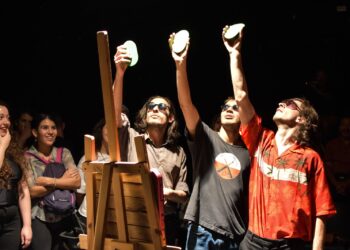 El fluo vuelve a invadir la escena local